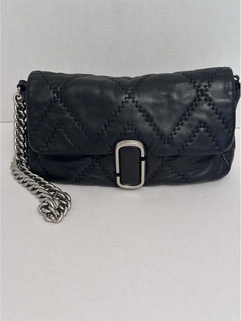 Marc Jacobs Black Quilted Chevron Leather Chain Strap Women's Shoulder Bag